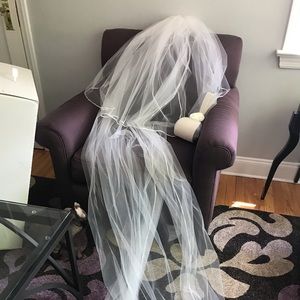 Wedding vail and wedding purse